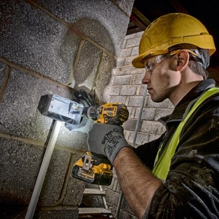 DeWalt DCK384P2T Aku set alata brusilica, šrafilica i udarni odvijač